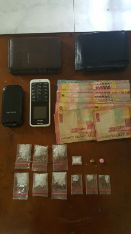 10 Paket Sabu dan Uang Jutaan Rupiah Diamankan  Polisi dari 2 Pengedar Narkoba di Mandau