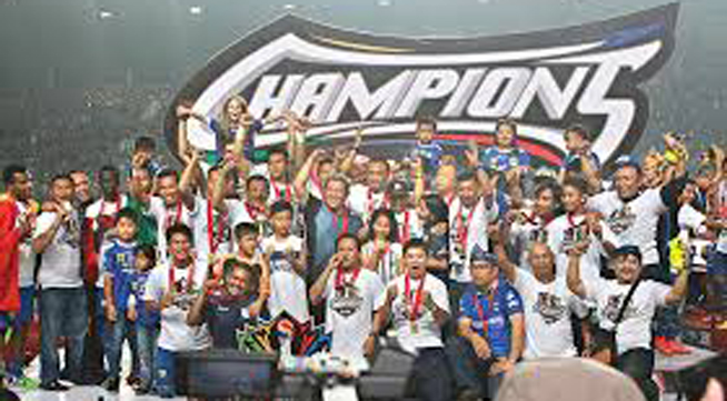 Persib Bandung Raih Gelar Juara ISL Setelah Kalahkan Persipura Lewat Drama Adu Penalti