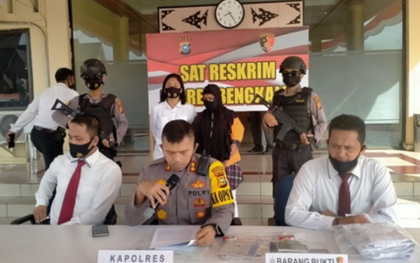 Raup Puluhan Juta Rupiah dengan Modus Janjikan Sembako Murah, IRT Diamankan Polisi