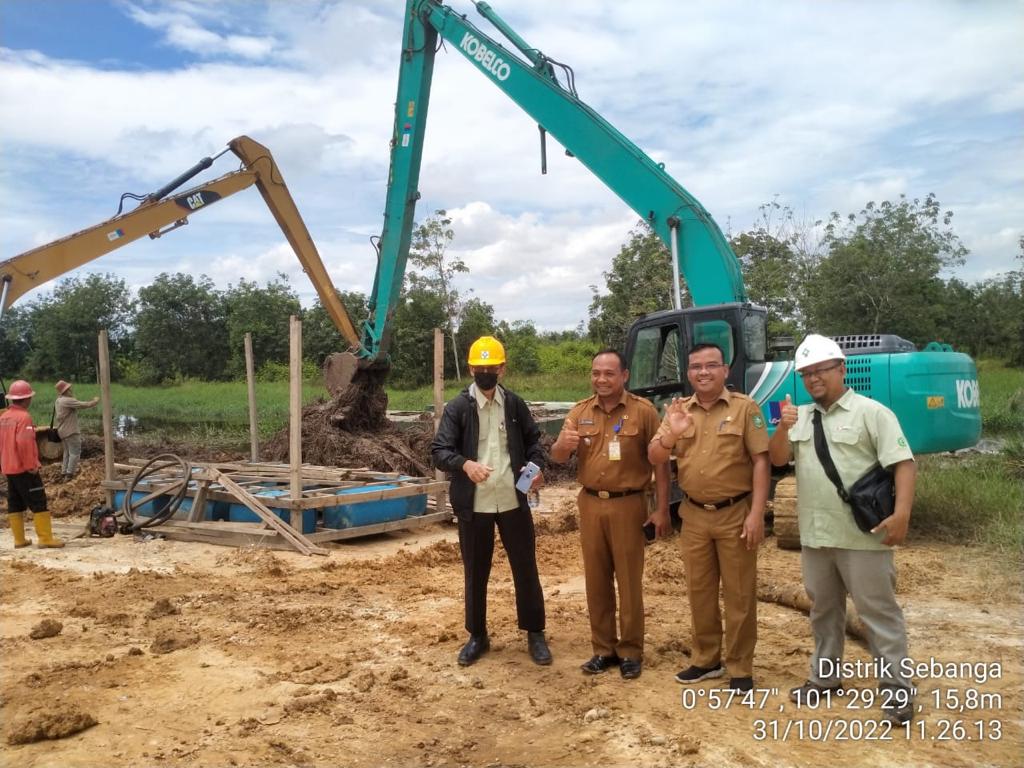 Peduli Masyarakat di 2 Kabupaten, PT AA Bersihkan Aliran Sungai Mandau Sepanjang 21 Km