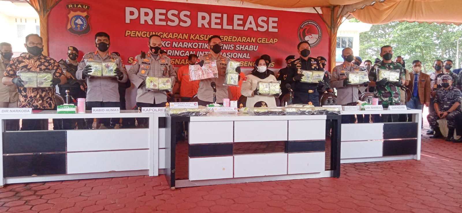 Kapolda Riau Hadiri Press Release Penangkapan Sabu di Bengkalis