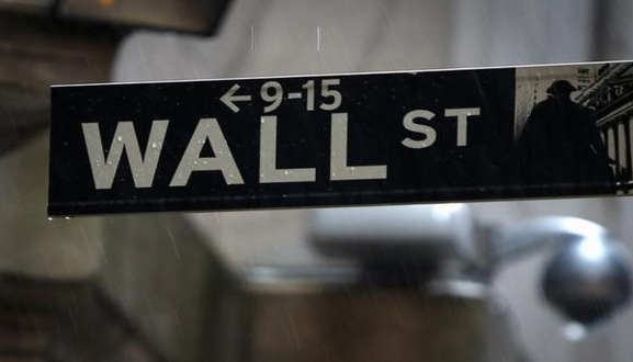 Wall Street Terguncang Terjun Bebas Pasar Saham China