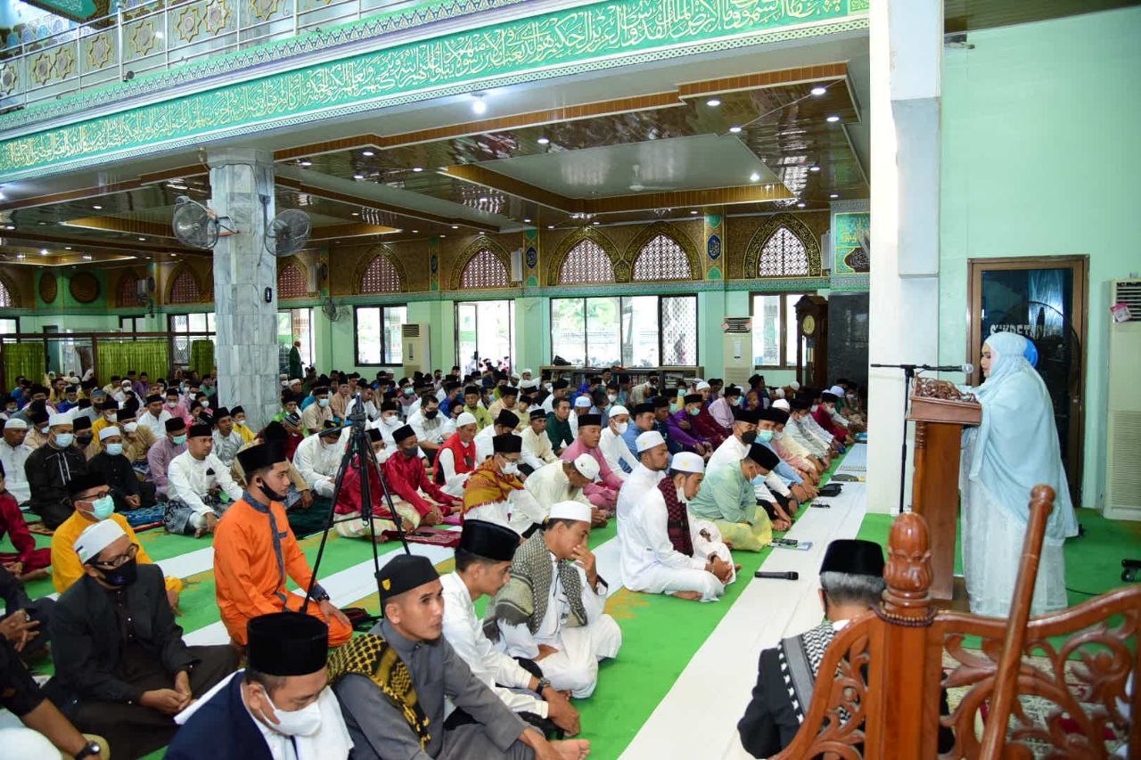 Bupati Bengkalis Solat Ied di Masjid Agung Istiqomah