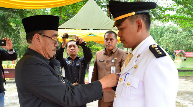 Bupati Bengkalis Lantik Camat Siak Kecil Alpi Mukhdor 