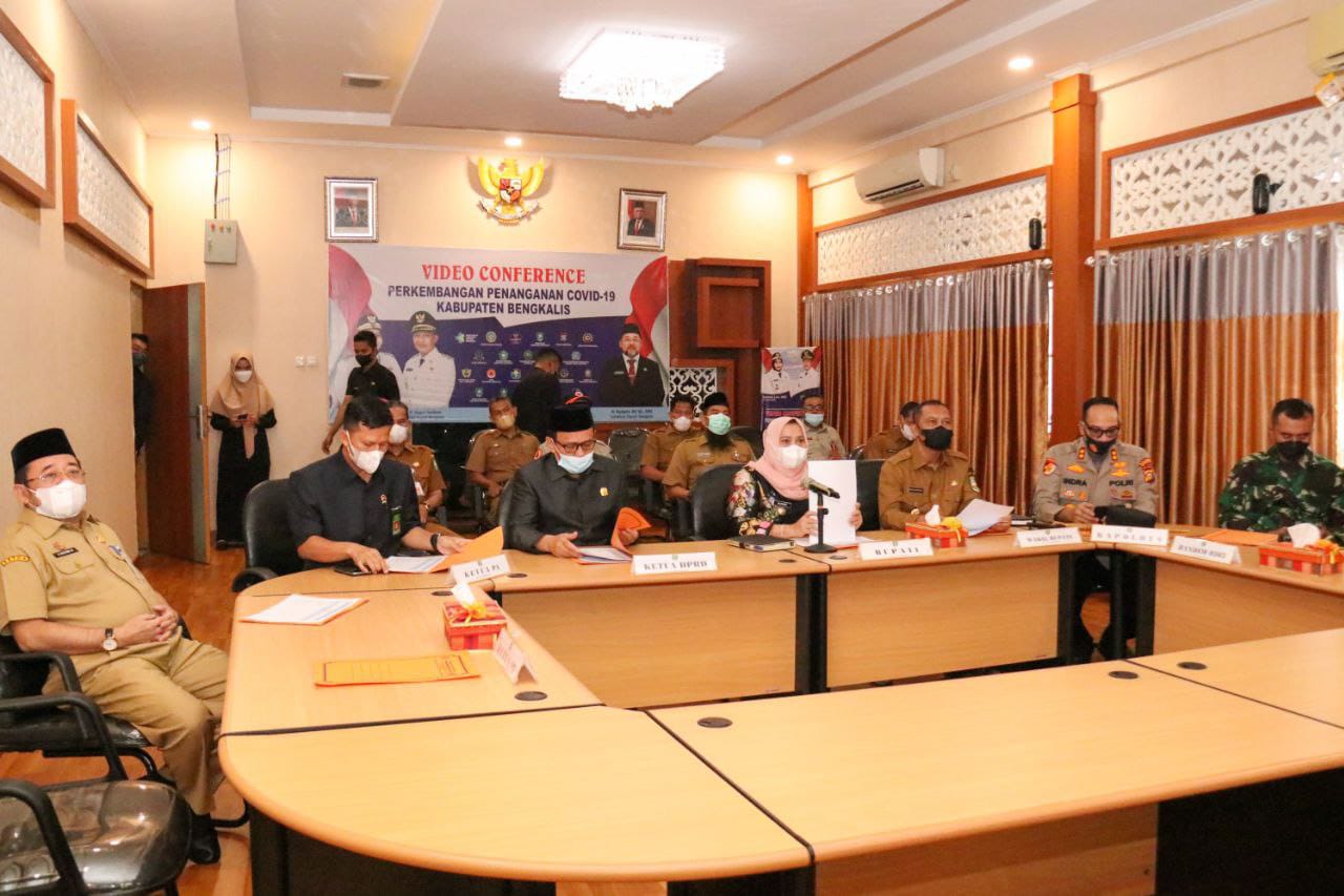 Bupati Ikuti Rakor Pengendalian Karhutla se-Riau, Pemkab Bengkalis Siap Perkuat Cegah Bencana Karhutla