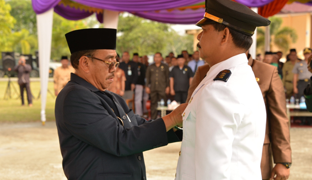 Lantik Camat Pinggir, Bupati Tekankan Pelayanan Publik