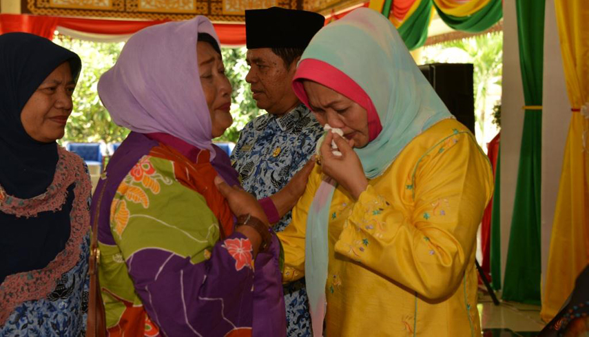 Mantan Pj Bupati Bengkalis dan Isteri Dilepas Secara Resmi di Wisma Sri Mahkota Malam Ini