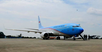 Menteri Sekretaris Negara Sambut Kedatangan Pesawat Kepresidenan RI Seharga $ 91,2 Juta.