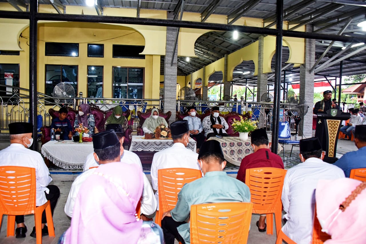 Safari Ramadhan di Kecamatan Mandau, Bupati Kasmarni Disambut Suka Cita